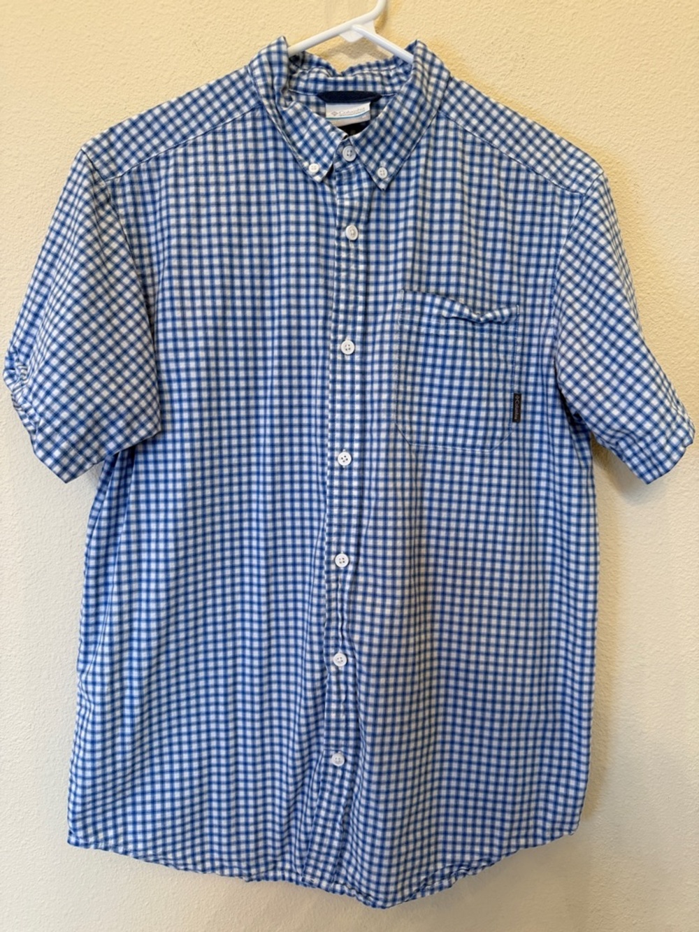 Columbia Short-Sleeve Button-Down Shirt Size Medium
